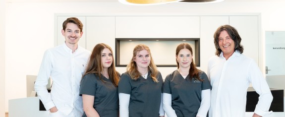 Praxisteam der Zahnarztpraxis Dr. Feuser